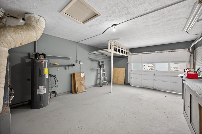 Photo 37 of 8015 Jaguar Dr, Jacksonville, FL 32244, photographed by Megapixeler
