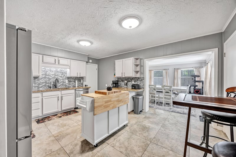 Photo 7 of 7946 Dalehurst Dr S, Jacksonville, FL 32277, photographed by Megapixeler