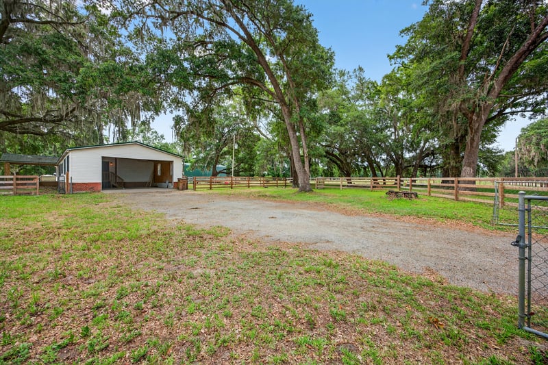 Photo 51 of 11844 SW County Rd 18, Hampton, FL 32044, photographed by Megapixeler