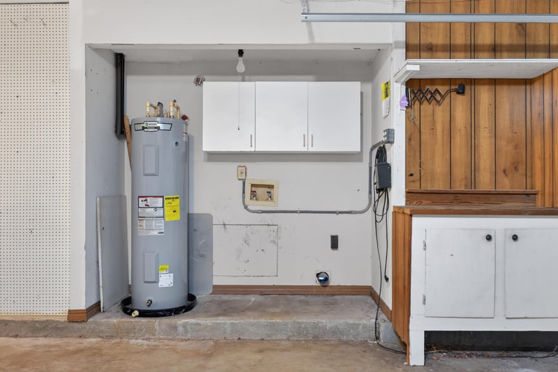 Laundry at 11369 Fort Caroline Lakes Dr S, Jacksonville, FL 32225