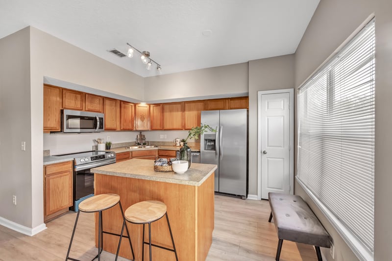 Photo 10 of 5260 Collins Rd unit 907, Jacksonville, FL 32244, photographed by Megapixeler