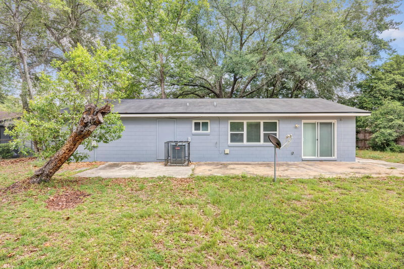 Photo 28 of 8390 Scottish Ct, Jacksonville, FL 32244, photographed by Megapixeler