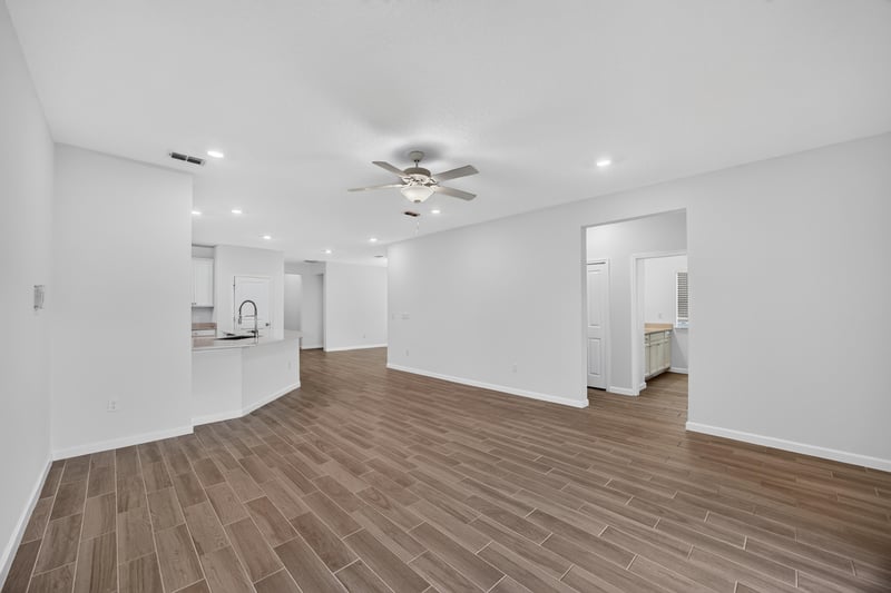 Kitchen nook with ceiling fan at 9905 Ansley Lake Dr, Jacksonville, FL