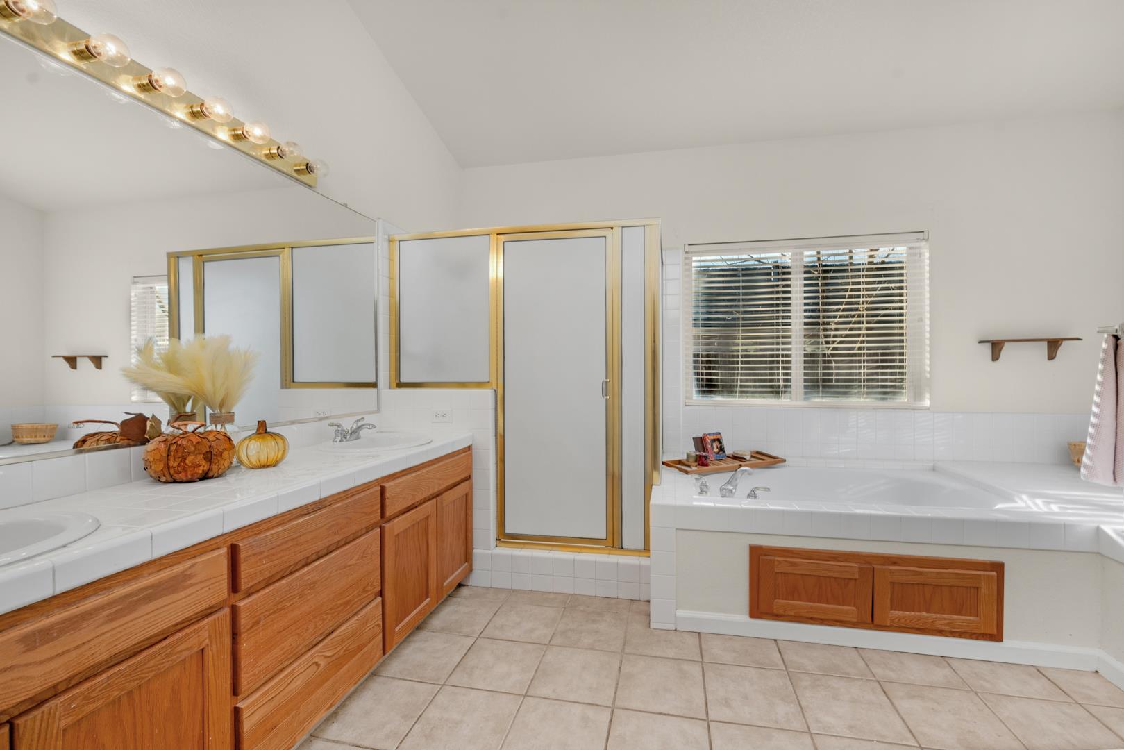 6687 E Michigan Ave, photo 58
