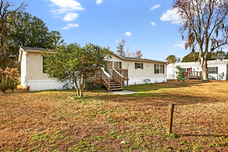 Photo 3 of 8016 Buttercup St, Jacksonville, FL 32210, photographed by Megapixeler