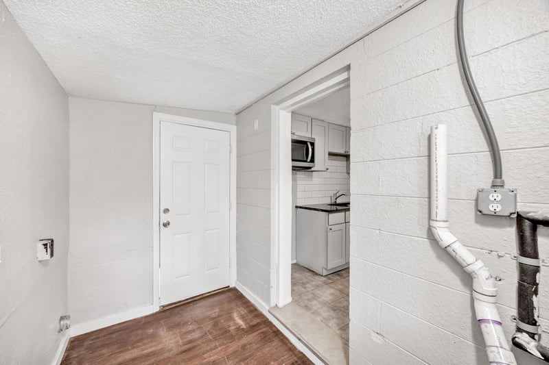 Photo 10 of 1750 W 29th St, Jacksonville, FL 32209, photographed by Megapixeler