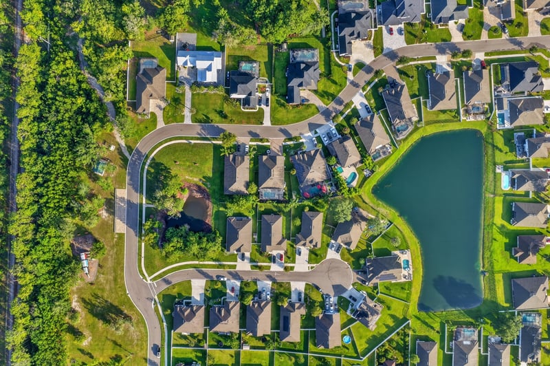 Aerial view of the community and pond in Green Cove Springs, FL