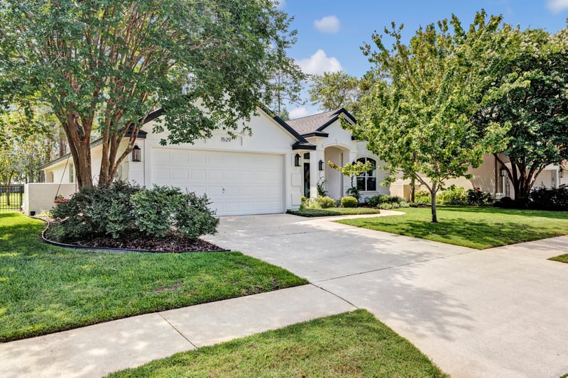 Photo 5 of 1529 Waterbridge Ct, Orange Park, FL 32003, photographed by Megapixeler
