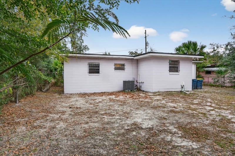 Photo 18 of 2570 Spirea St, Jacksonville, FL 32209, photographed by Megapixeler