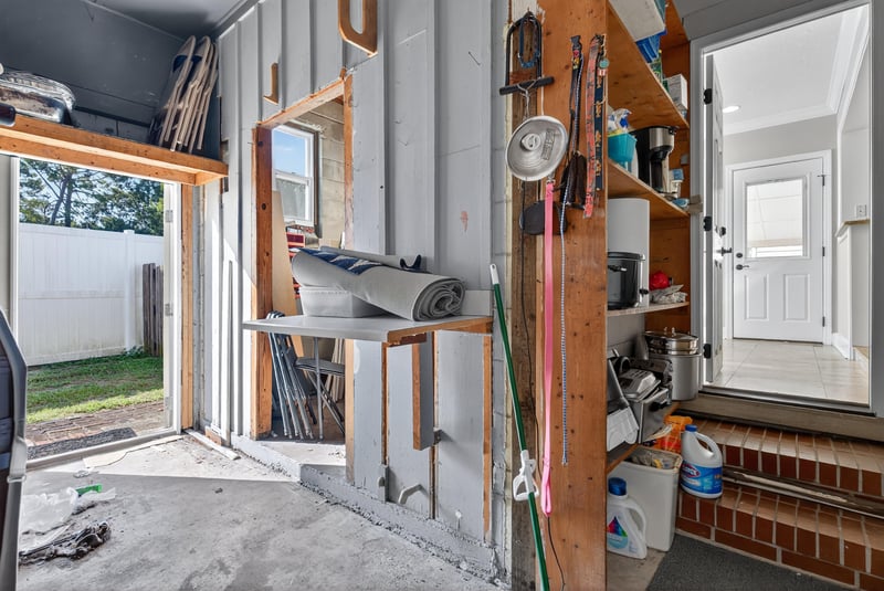 Photo 37 of 6942 Waikiki Rd, Jacksonville, FL 32216, photographed by Megapixeler