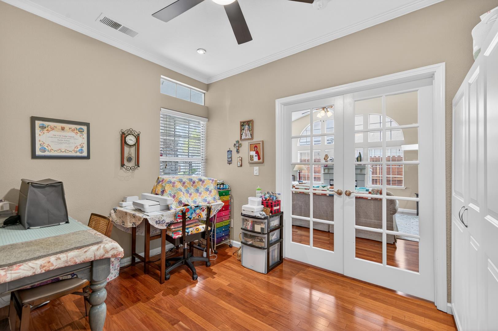 2450 E Fox Glen Ave, photo 22