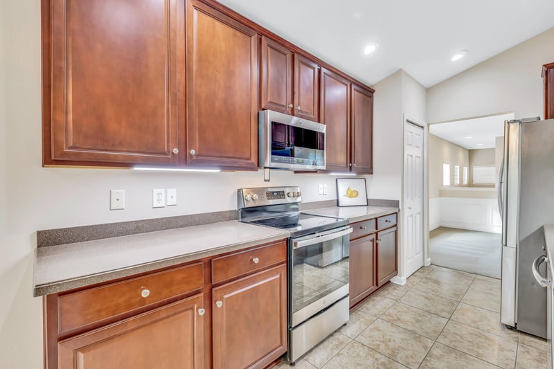 Photo 13 of 8665 Little Swift Cir, Jacksonville, FL 32256, photographed by Megapixeler