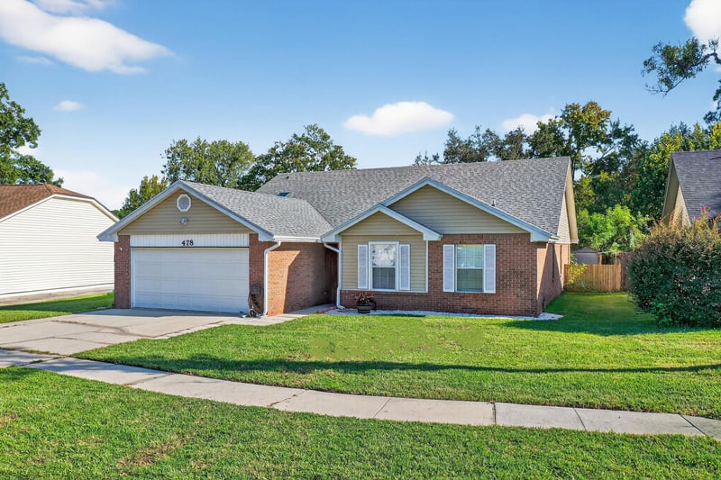 Photo 5 of 478 Shamrock Ave S, Jacksonville, FL 32218, photographed by Megapixeler