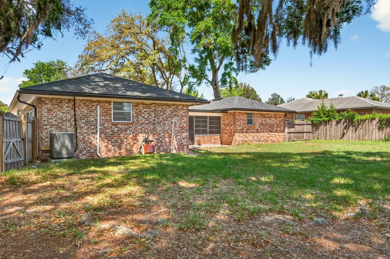 Photo 44 of 2093 Derby Ct, Orange Park, FL 32073, photographed by Megapixeler