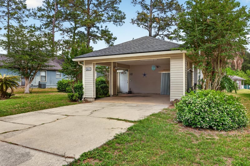 Photo 3 of 8849 Victoria Landing Dr W, Jacksonville, FL 32208, photographed by Megapixeler