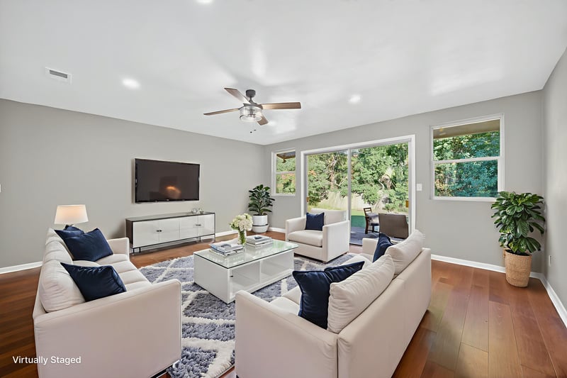 Photo 5 of 1355 Lamanto Ave E, Jacksonville, FL 32211, photographed by Megapixeler