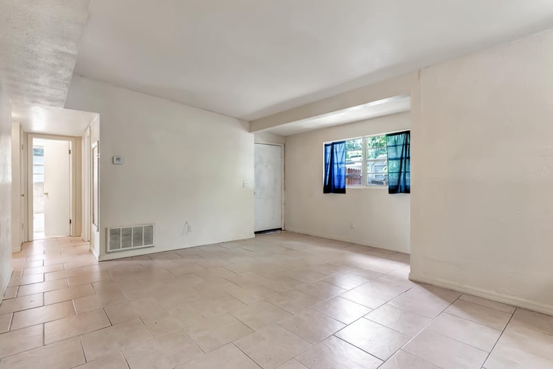 Photo 9 of 4407 Melvin Cir E, Jacksonville, FL 32210, photographed by Megapixeler