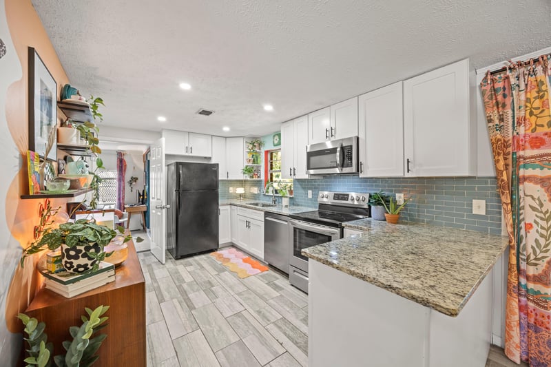 Photo 11 of 4137 Oriely Dr, Jacksonville, FL 32210, photographed by Megapixeler