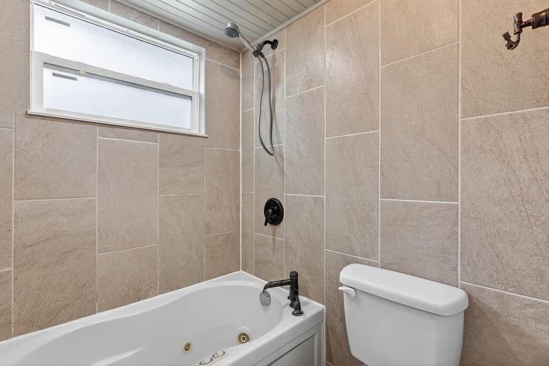 Primary Bath at 3556 Lazy Willow Ct, Jacksonville, FL 32223
