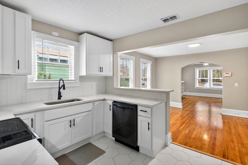 Photo 19 of 4755 French St, Jacksonville, FL 32205, photographed by Megapixeler
