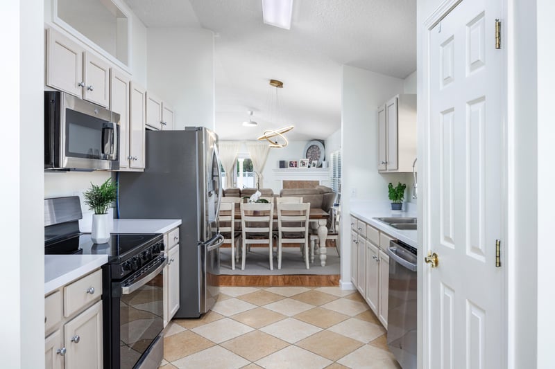 Photo 15 of 526 Silverbell Ct, Jacksonville, FL 32259, photographed by Megapixeler