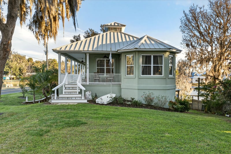 Photo 9 of 301 Saratoga Dr, Satsuma, FL 32189, photographed by Megapixeler