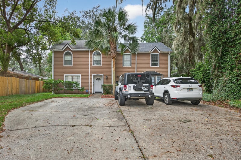 Photo 2 of 3945 Oak St, Jacksonville, FL 32205, photographed by Megapixeler