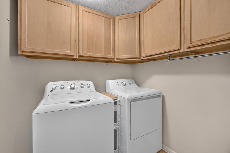 Laundry room with washer and dryer at 3112 Silverado Cir, Green Cove Springs, FL 32043