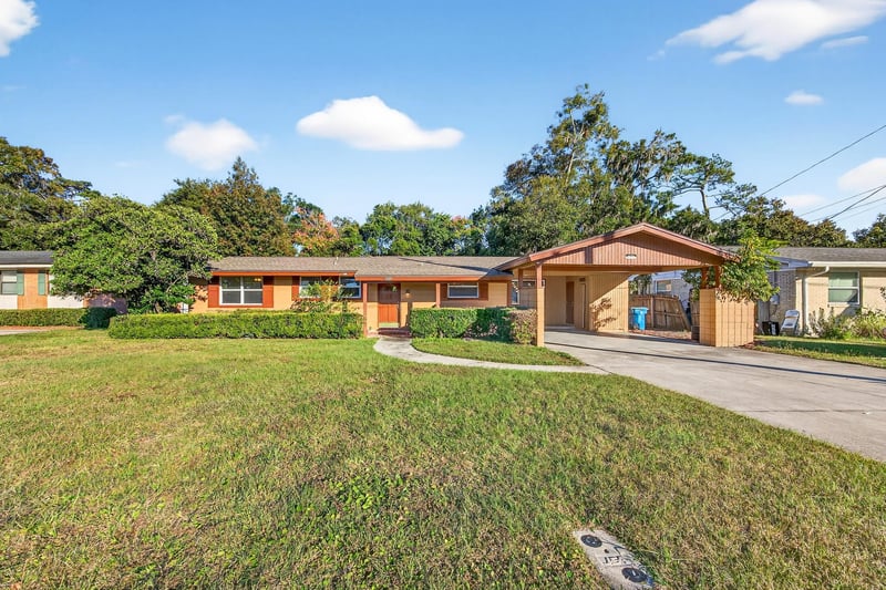 Photo 2 of 1355 Lamanto Ave E, Jacksonville, FL 32211, photographed by Megapixeler