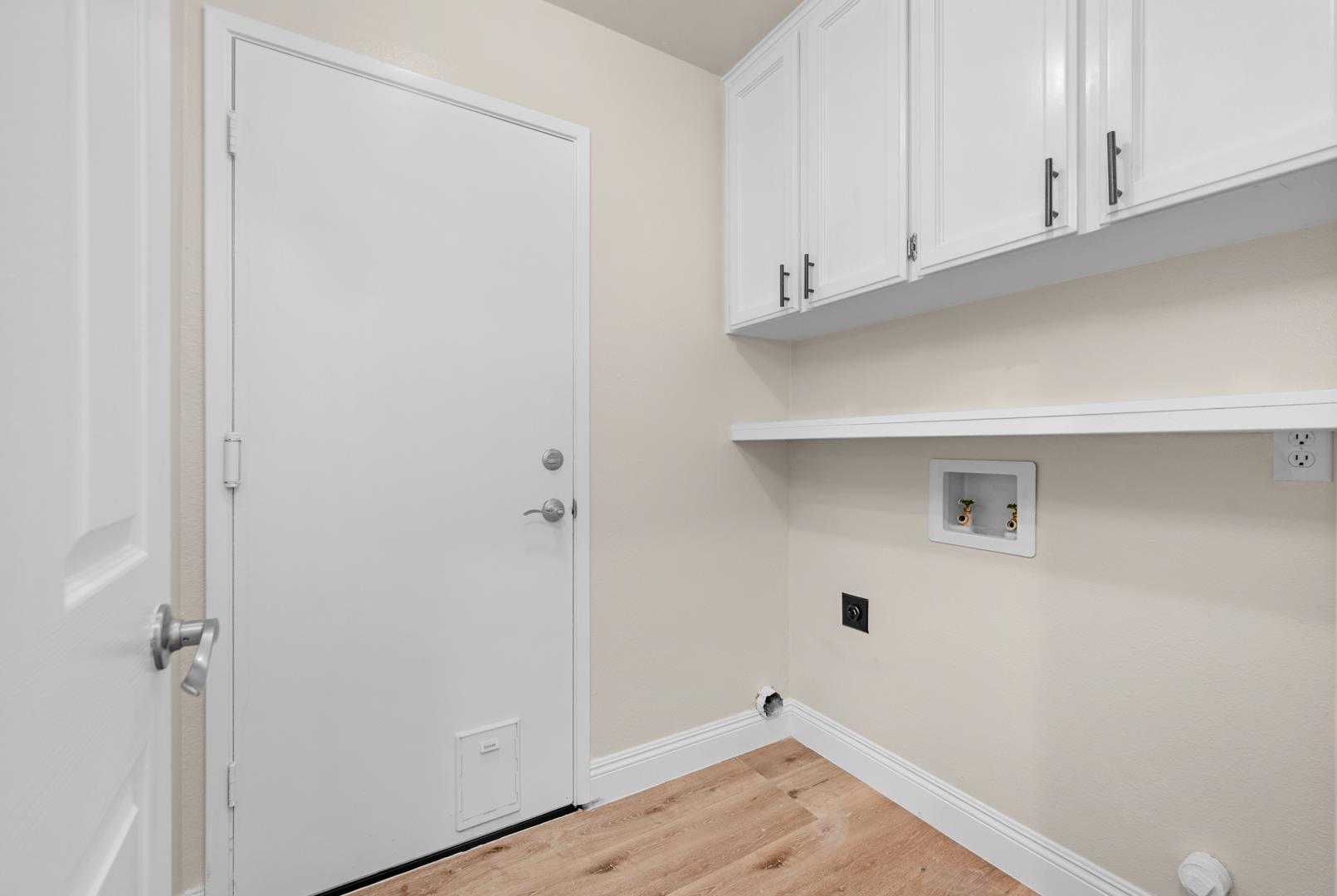 950 N Bush Ave, photo 20