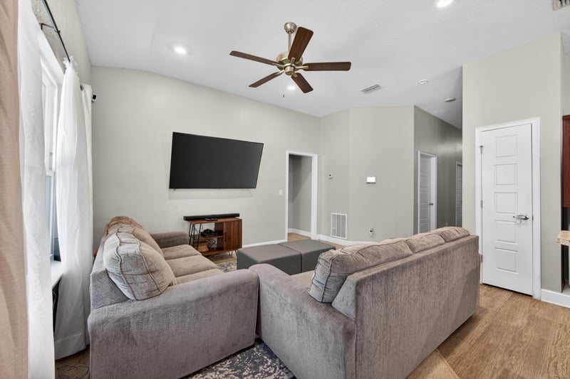 Photo 6 of 7841 Wyoming St, Jacksonville, FL 32220, photographed by Megapixeler