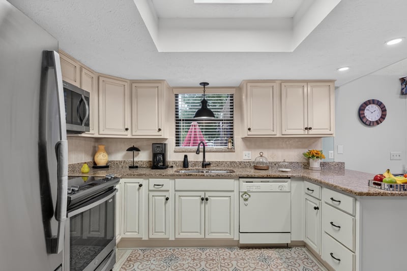 Photo 20 of 1555 Surrey Glen Cove, Middleburg, FL 32068, photographed by Megapixeler