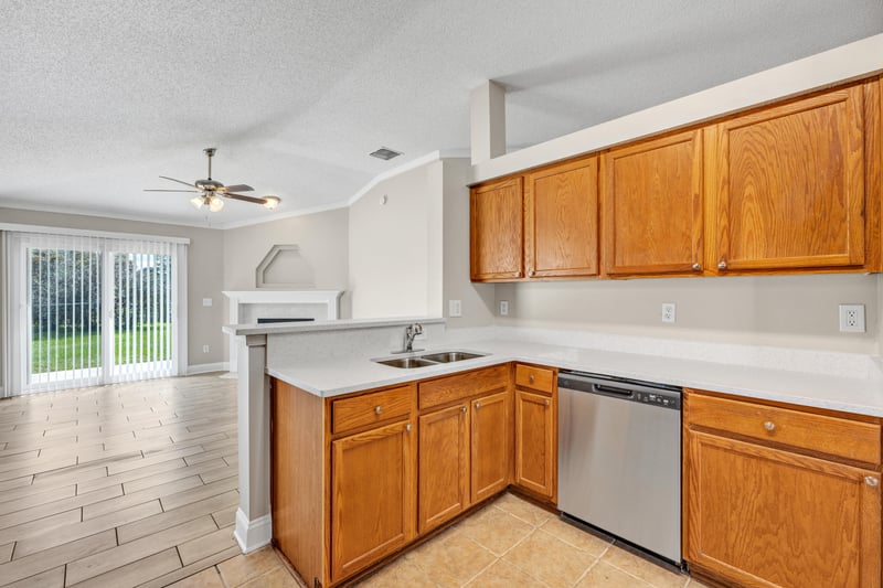Photo 15 of 590 Timber Trace Ct, Orange Park, FL 32073, photographed by Megapixeler