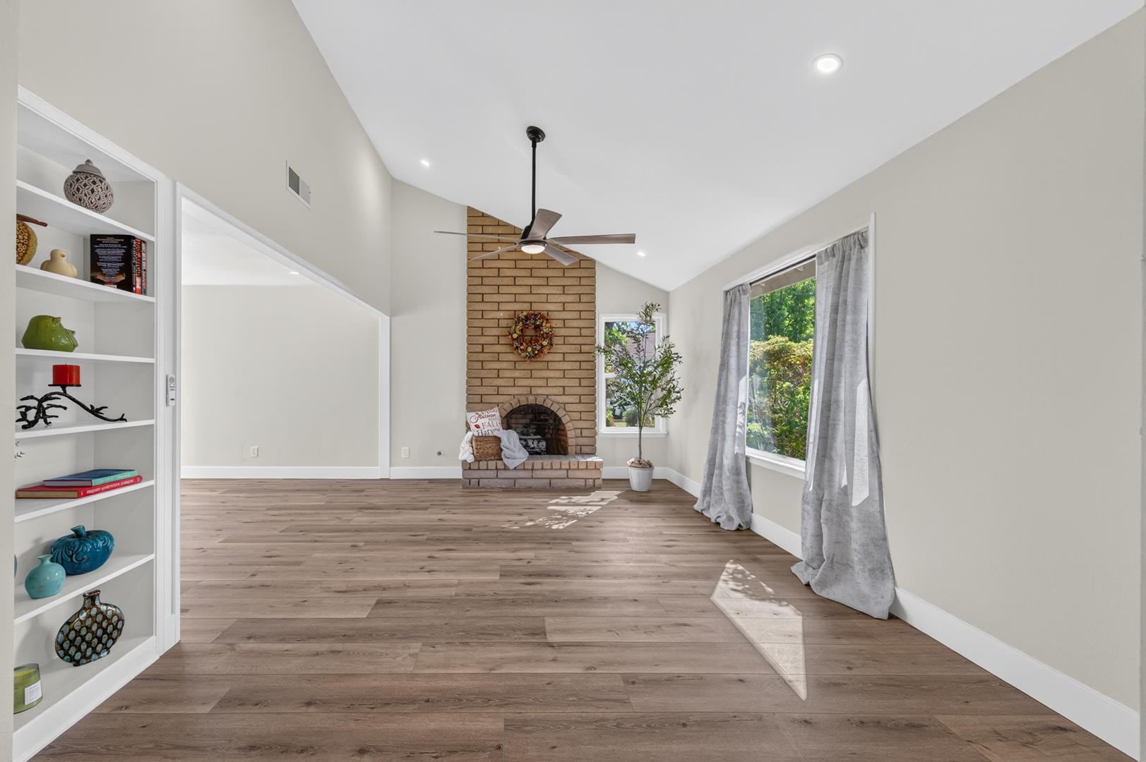 3208 E Palo Alto Ave, photo 17