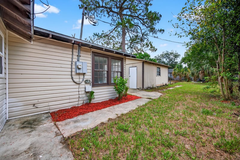 Photo 33 of 1011 Glencarin St, Jacksonville, FL 32208, photographed by Megapixeler