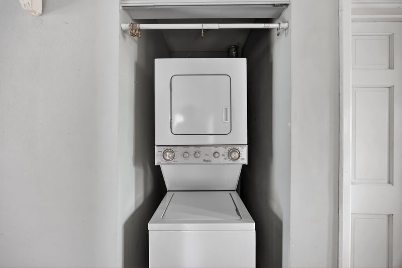 Laundry at 1265 Donald St apt 4, Jacksonville, FL 32205