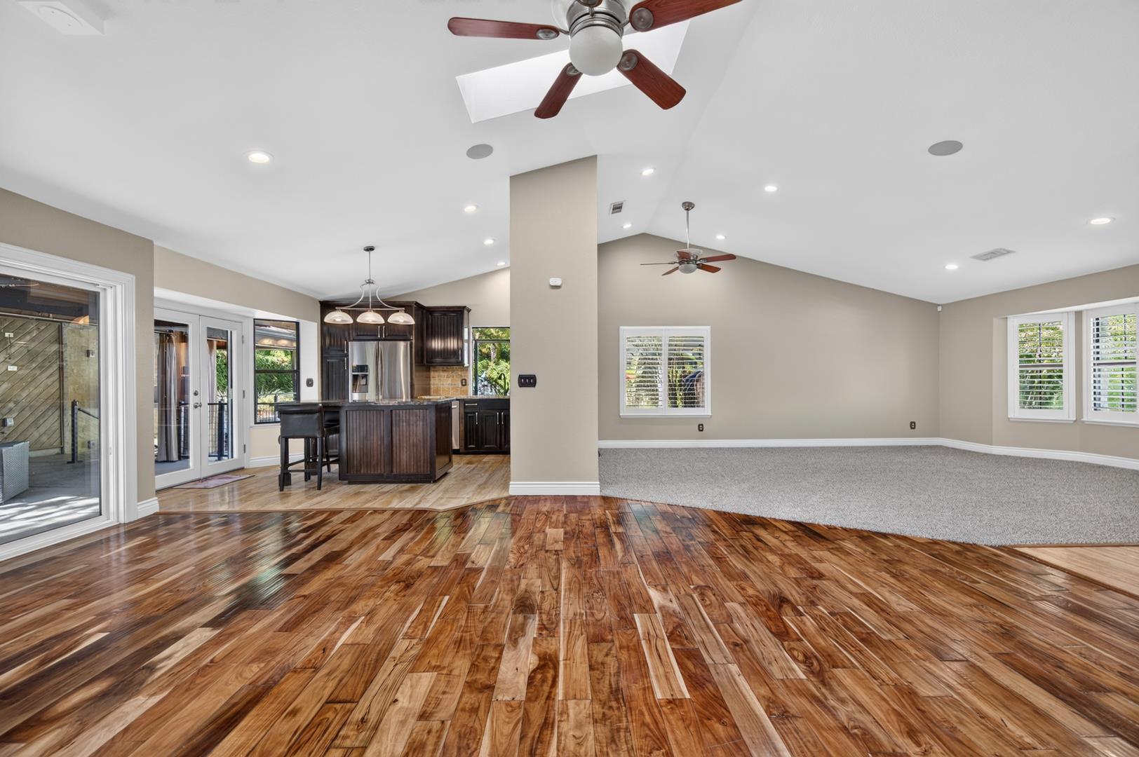 6495 N Vagedes Ave, photo 15