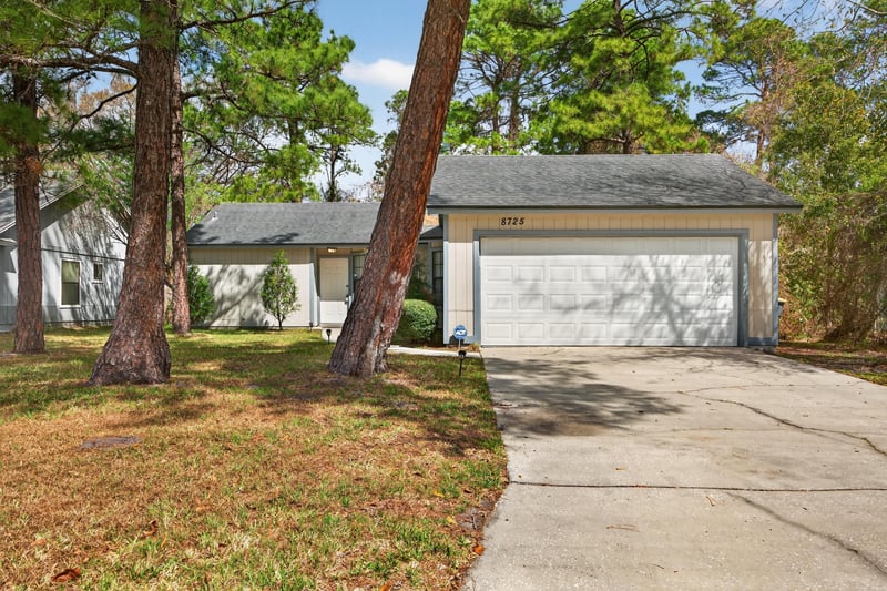 Photo 2 of 8725 Huntington Woods Cir N, Jacksonville, FL 32244, photographed by Megapixeler