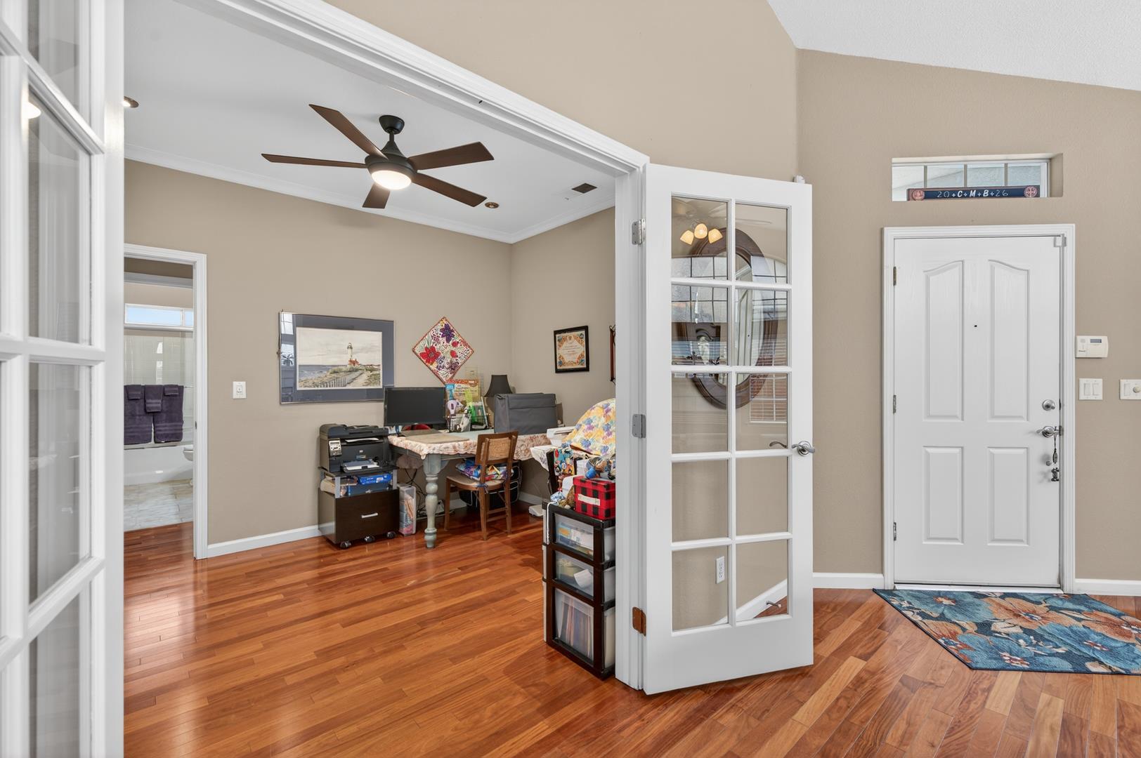 2450 E Fox Glen Ave, photo 20