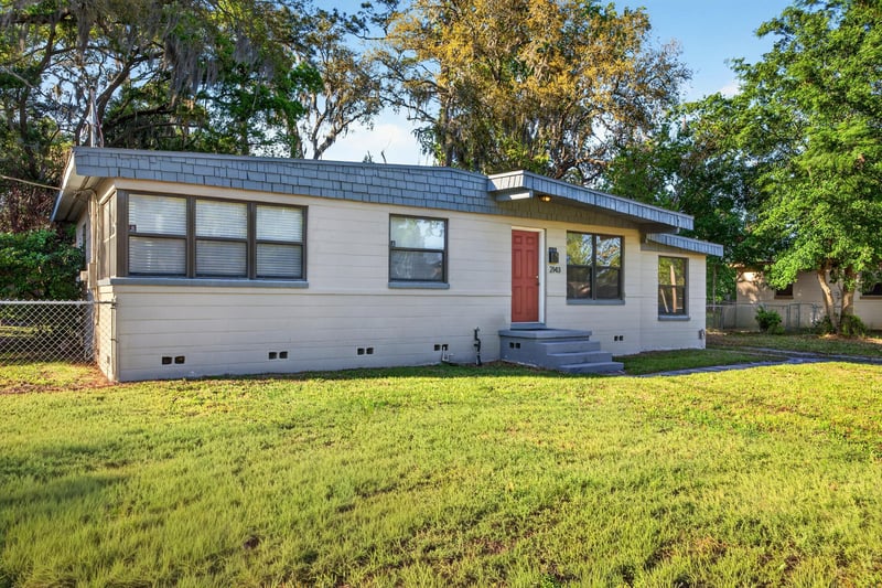 Photo 2 of 2143 Newberry Rd, Jacksonville, FL 32218, photographed by Megapixeler