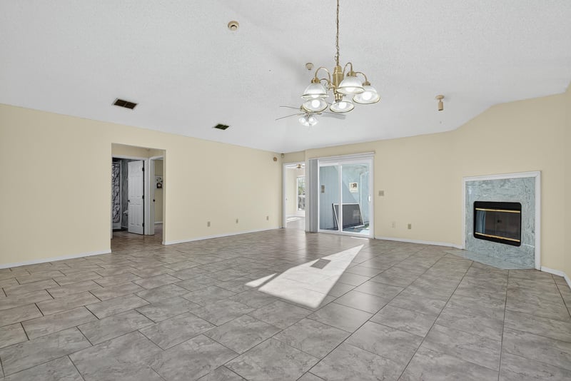 Photo 10 of 11170 Wandering Oaks Dr, Jacksonville, FL 32257, photographed by Megapixeler