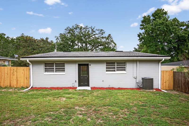 Photo 26 of 6952 Goldilocks Ln, Jacksonville, FL 32210, photographed by Megapixeler