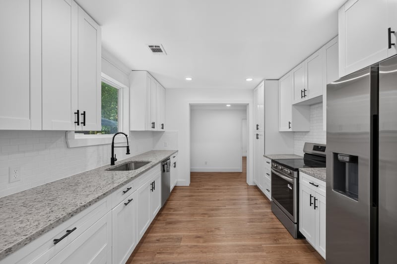 Photo 8 of 4468 Englewood Ave, Jacksonville, FL 32207, photographed by Megapixeler
