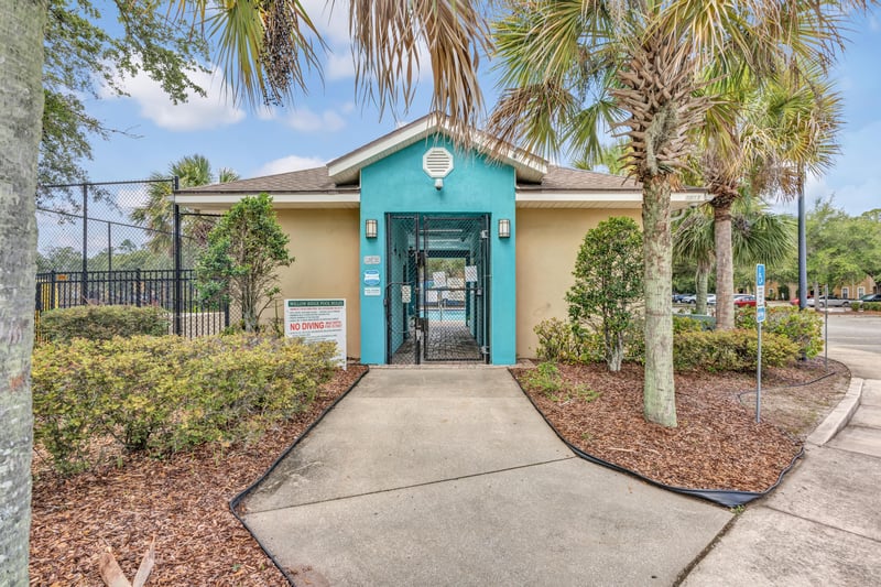 Photo 32 of 3641 Kirkpatrick Cir, Jacksonville, FL 32210, photographed by Megapixeler