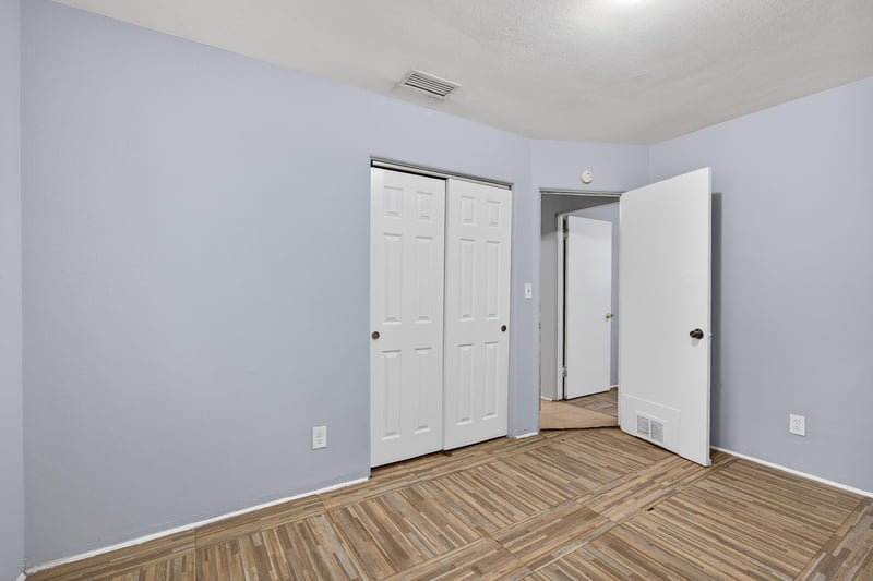 Photo 18 of 3811 Chase Ave, Jacksonville, FL 32209, photographed by Megapixeler