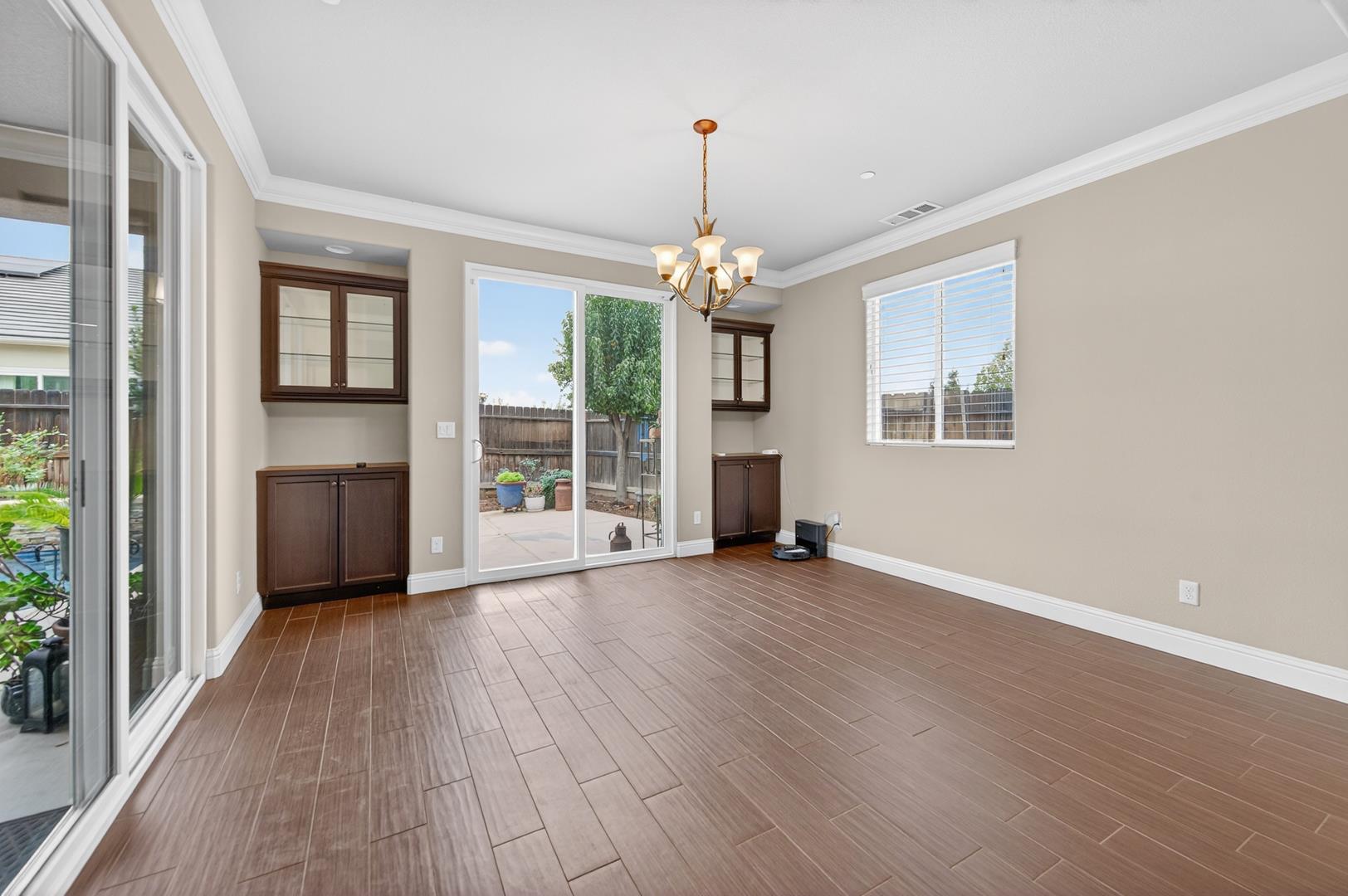 4379 Heritage Ave, photo 32