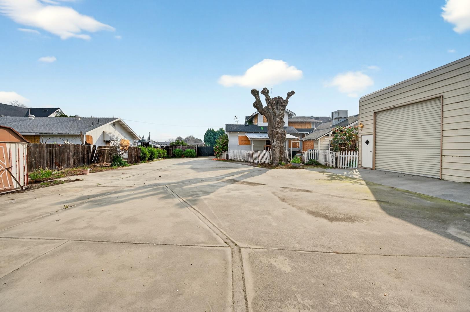 435 N Alta Ave, photo 77