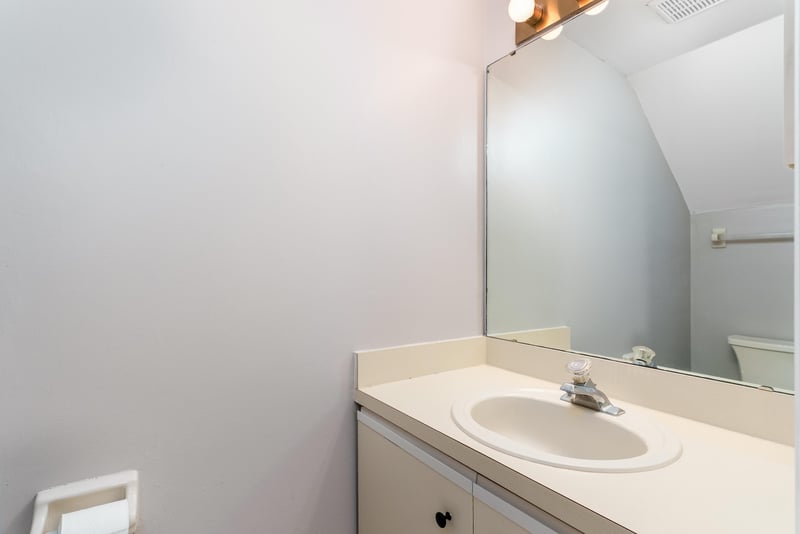 Half Bath at 1503 Marsh Cove Ln, Ponte Vedra Beach, FL 32082