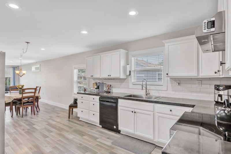 Photo 11 of 2822 Fitzgerald St, Jacksonville, FL 32254, photographed by Megapixeler