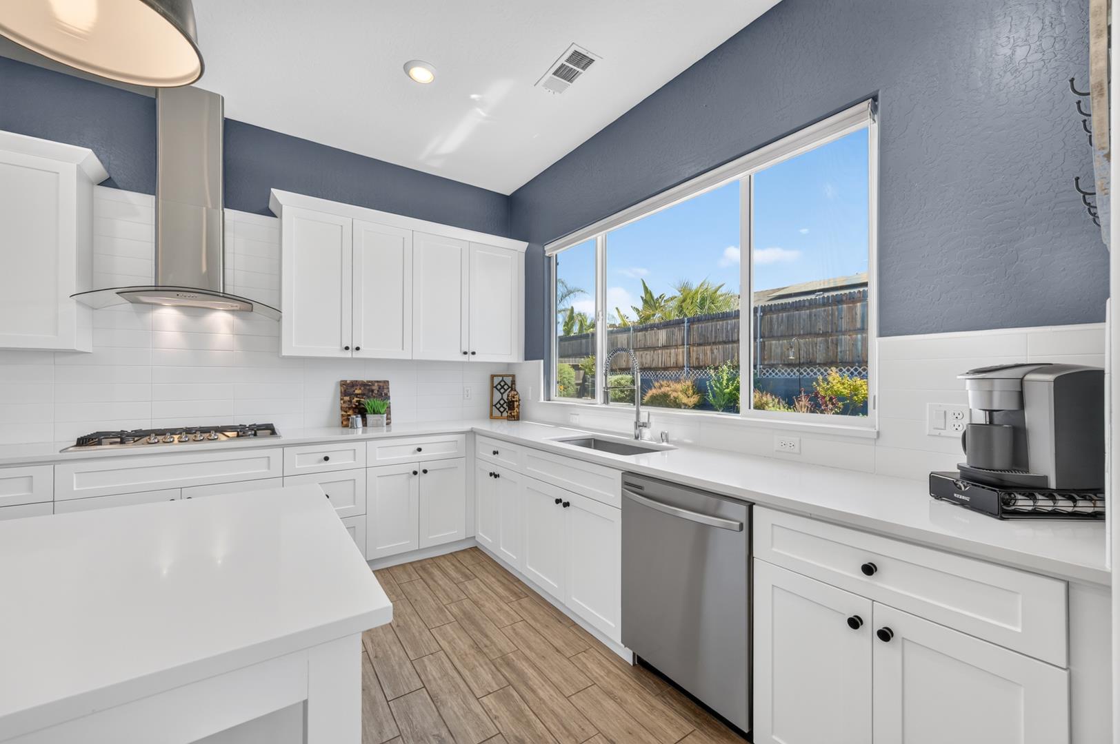 655 Huntington Ave, photo 33